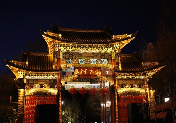 美到尖叫！束河私藏著宮崎駿動畫里的夜景