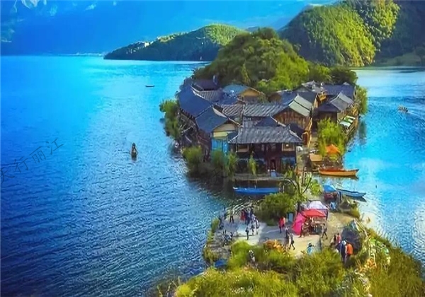 當(dāng)女兒國(guó)碰上摩梭轉(zhuǎn)山節(jié)，瀘沽湖是這種別樣的美